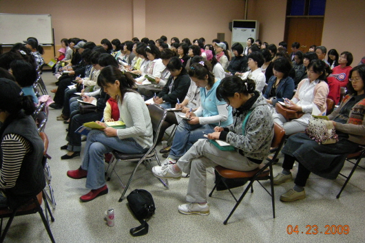 pr195_2009.04.24_2.jpg
